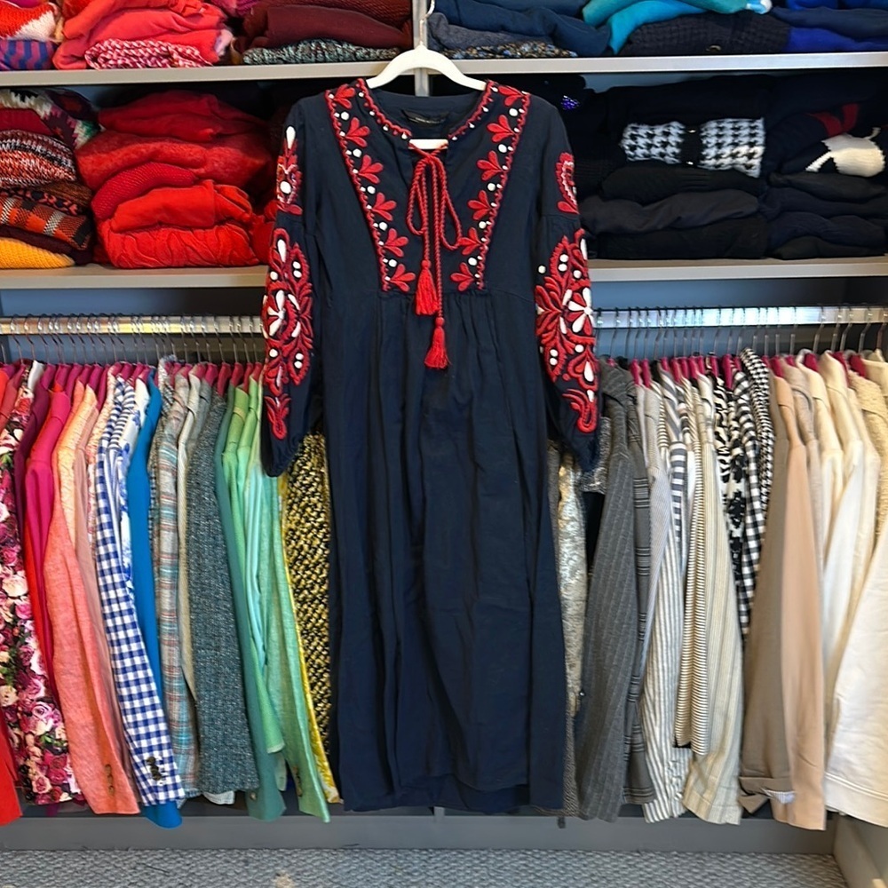 Zara navy/red embroidered elastic cuff sleeve v neck with tassels dress size XS